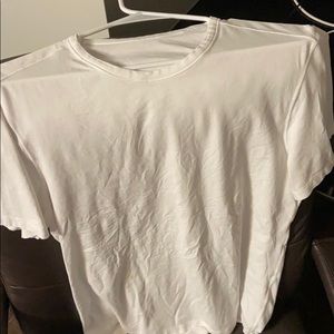 Lululemon 5 year basic tee shirt size medium